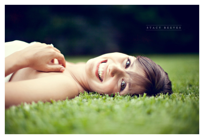 bridal portraits of Ashley Edrington at the Rosewood Mansion on Turtle Creek by Dallas wedding photographer Stacy Reeves