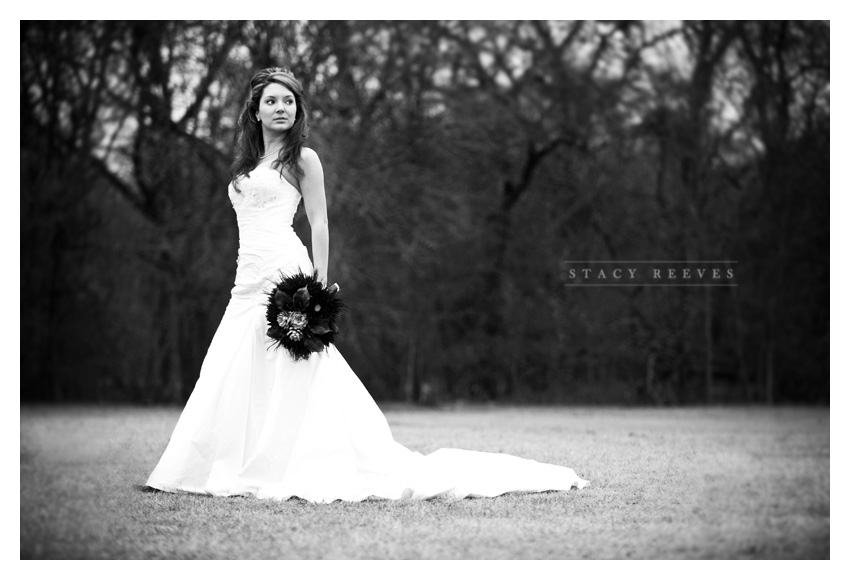 bridal session photos of Abigail Abby Wilder Boatwright at River Legacy Park in Arlington by Dallas wedding photographer Stacy Reeves