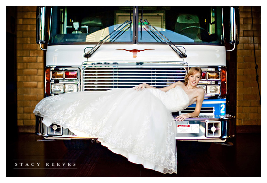 bridals of Courtney Skeins at a fire station and Post Office in downtown Fort Ft. Worth Texas by Dallas wedding photographer Stacy Reeves