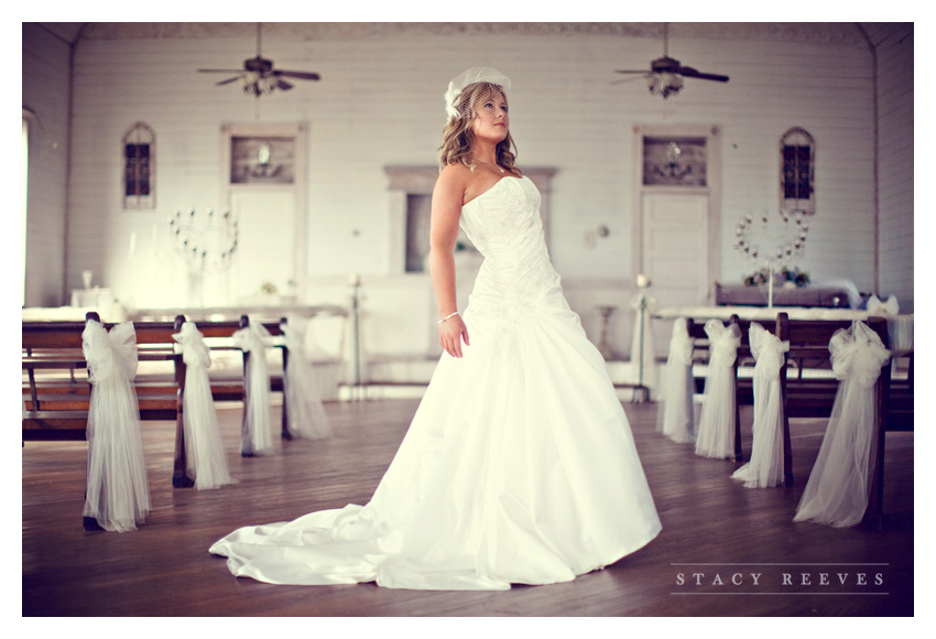 Bridal photos of Jenny Burdett Fain at Ever After Chapel in Aubrey Texas by Dallas wedding photographer Stacy Reeves