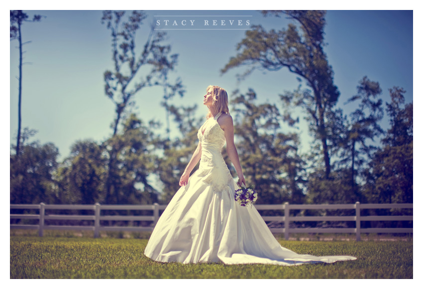 rustic country forest garden bridal session of Leah Partridge Bayliss in The Woodlands by Dallas wedding photographer Stacy Reeves