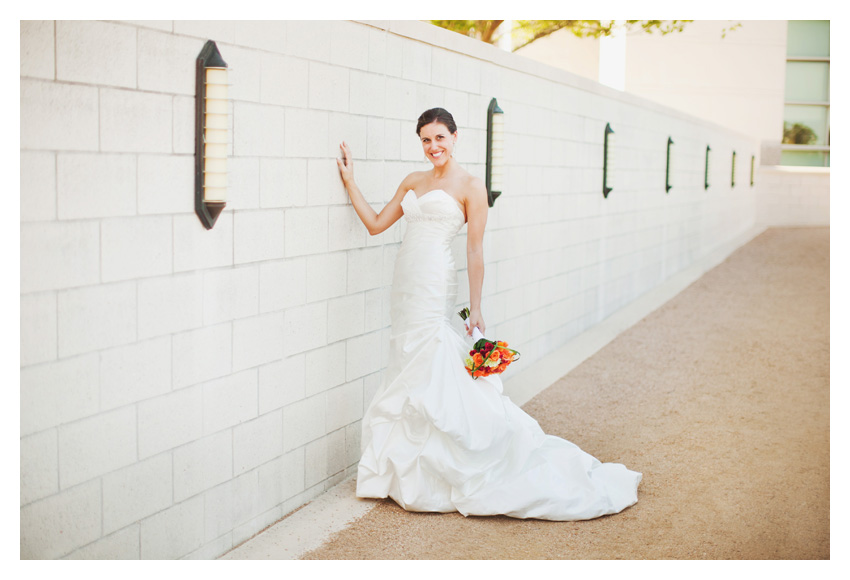 Bridal session of Lindsey Barrett Mudge at George Bush Library in College Station Texas by Dallas wedding photographer Stacy Reeves