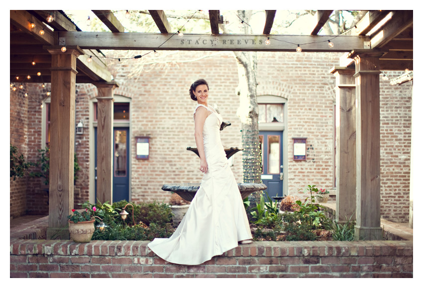 bridal portrait photo session of Sommer Raines at Butler's Courtyard in League City Texas near Houston by Dallas wedding photographer Stacy Reeves