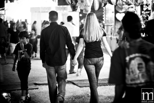 Engagement session of Allison Tacquard and Matthew Lynn in The Woodlands near Houston Texas by Dallas wedding photographer Stacy Reeves