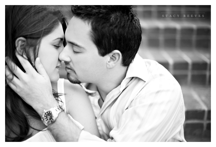 Engagement photos of Jamie Riley and Garrett Roy at Discovery Green Park in downtown Houston by Dallas wedding photographer Stacy Reeves