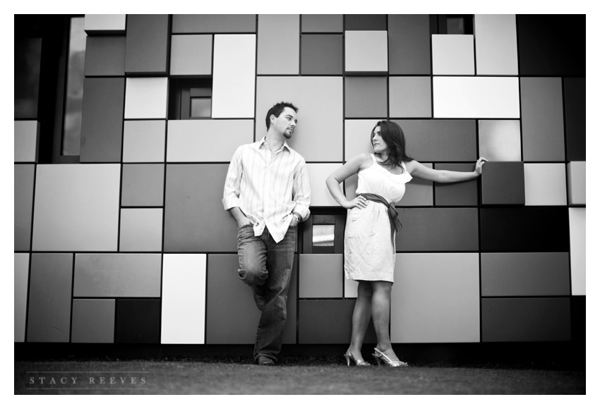 Engagement photos of Jamie Riley and Garrett Roy at Discovery Green Park in downtown Houston by Dallas wedding photographer Stacy Reeves