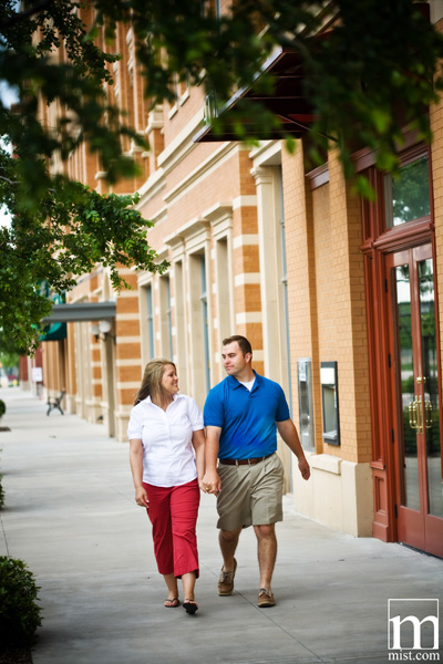 Engagement session of Julie Nienhiser and Jeff in downtown Frisco by Dallas wedding photographer Stacy Reeves