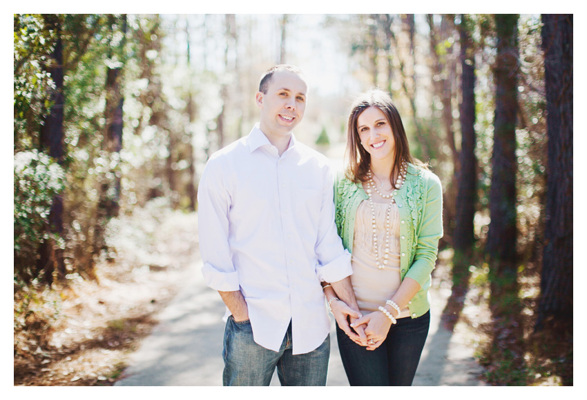 engagement session of Lindsey Barrett and Chris Mudge in The Woodlands Texas by Dallas wedding photographer Stacy Reeves