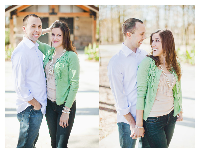 engagement session of Lindsey Barrett and Chris Mudge in The Woodlands Texas by Dallas wedding photographer Stacy Reeves