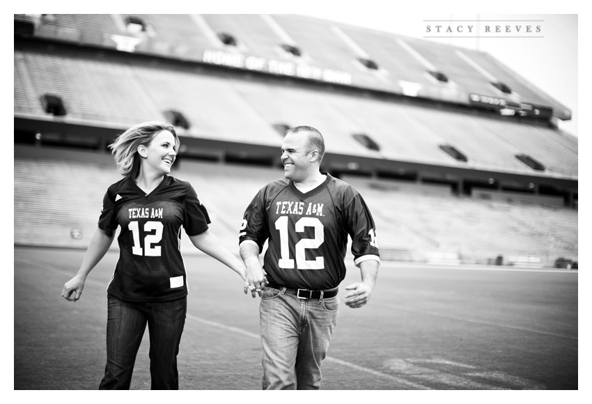 engagement photo session of Marcy Novak and Kyle Gilbert in Aggieland College Station on the Texas A&M University campus by Dallas Aggie wedding photographer Stacy Reeves