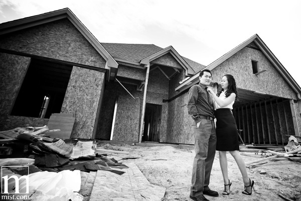 Engagement session of Paige Kha and Uy Tran in Arlington Texas by Dallas wedding photographer Stacy Reeves