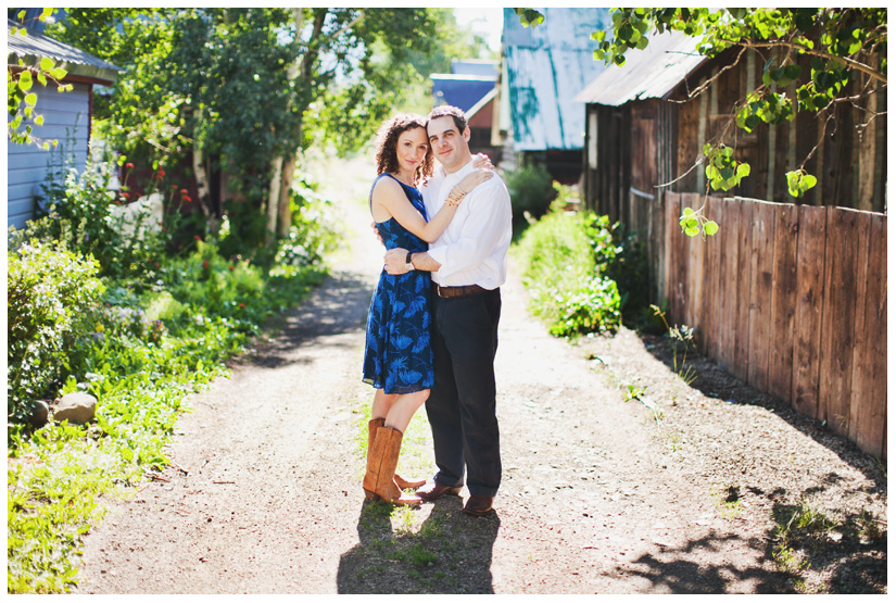 Engagement portrait photo session of Rachel Friedlander and Justin Grodin in Crested Butte Colorado by Dallas wedding photographer Stacy Reeves