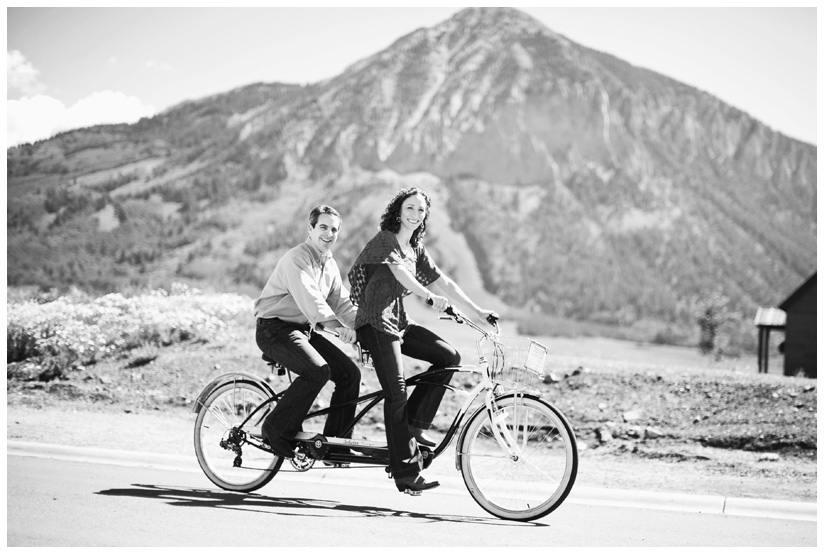 Engagement portrait photo session of Rachel Friedlander and Justin Grodin in Crested Butte Colorado by Dallas wedding photographer Stacy Reeves