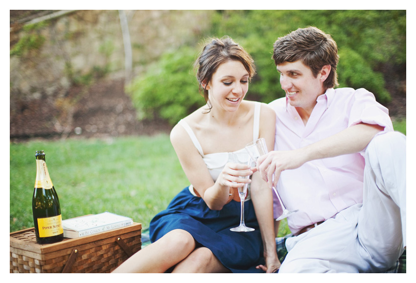 Picnic beach cruiser engagement session of Shannon Crain and Will in Highland Park Texas by Dallas wedding photographer Stacy Reeves