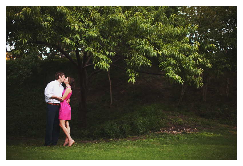 Picnic beach cruiser engagement session of Shannon Crain and Will in Highland Park Texas by Dallas wedding photographer Stacy Reeves