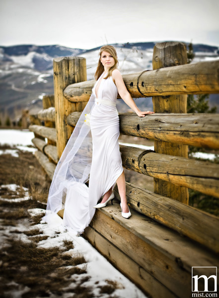 Bridal portrait session of Juls Sharpley in Vail Colorado near Denver and Breckenridge and Keystone by Dallas Texas destination wedding photographer Stacy Reeves