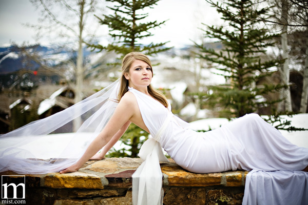 Bridal portrait session of Juls Sharpley in Vail Colorado near Denver and Breckenridge and Keystone by Dallas Texas destination wedding photographer Stacy Reeves