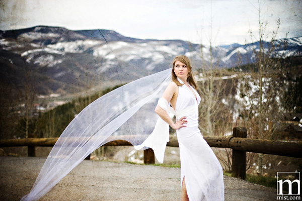 Bridal portrait session of Juls Sharpley in Vail Colorado near Denver and Breckenridge and Keystone by Dallas Texas destination wedding photographer Stacy Reeves