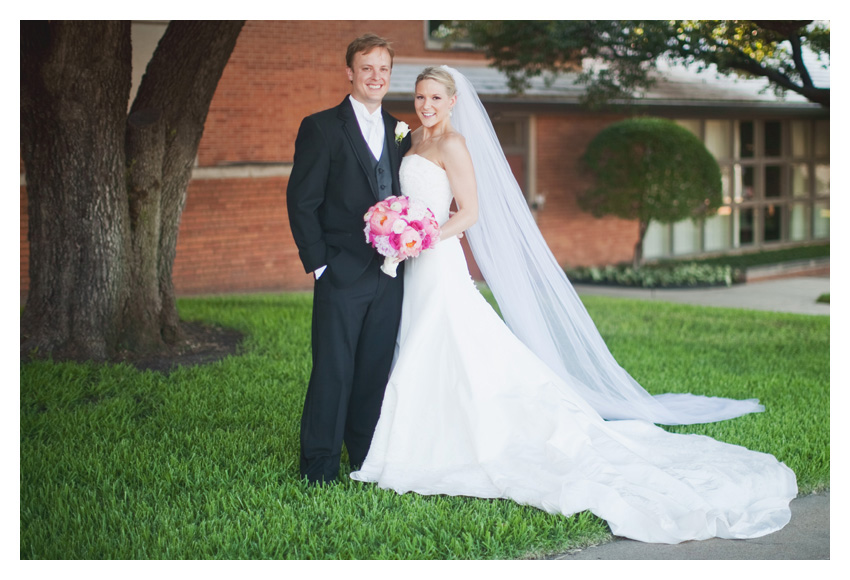 Wedding photographs of Alexis Stock and Charles Charlie Cunningham at First Presbyterian Church and the Victory Arts Center in downtown Fort Worth by Dallas wedding photographer Stacy Reeves