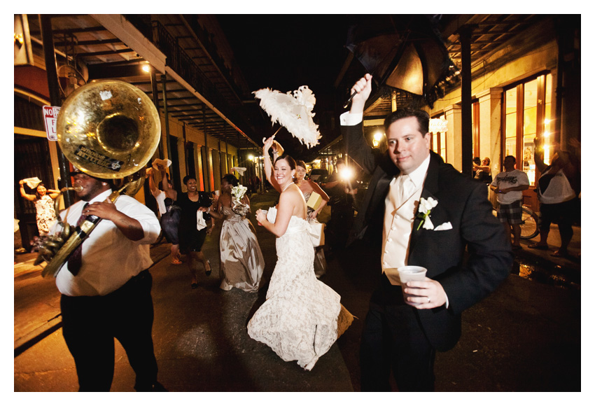 Wedding photos of Annie Gatewood and Chris Sullivan at Muriel's in the New Orleans French Quarter by Dallas wedding photographer Stacy Reeves