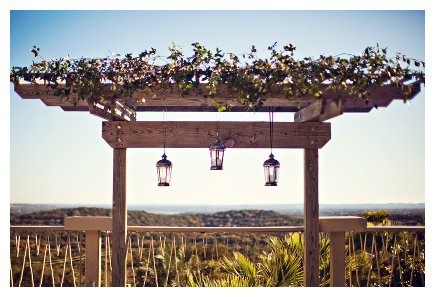 Wedding photo portraits of Autumn Noelle Boatwright and Simon Harston at Villa Antonia in Austin on Lake Travis by Fort Worth wedding photographer Stacy Reeves