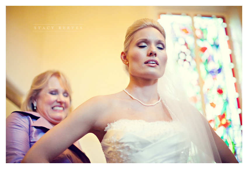 wedding of Caroline Boyd and Todd Cumbie at University Park United Methodist Church by Dallas wedding photographer Stacy Reeves