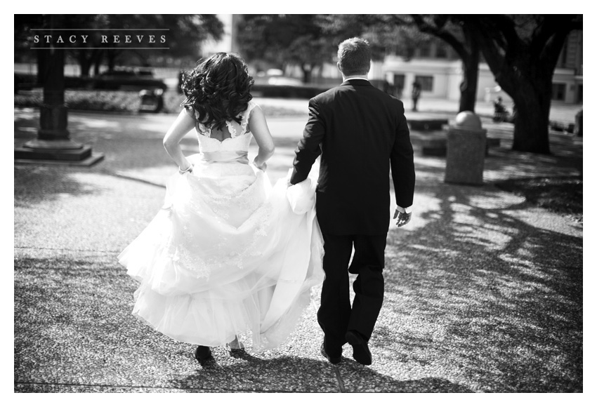 Aggie wedding of Darby Ketterman and Mark Zahradnik in College Station by Dallas wedding photographer Stacy Reeves