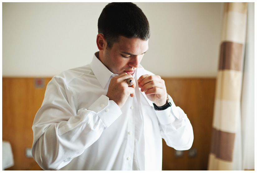 destination wedding of Erin Mazur and Tyler Hufstetler in Dublin Ireland by destination wedding photographer Stacy Reeves