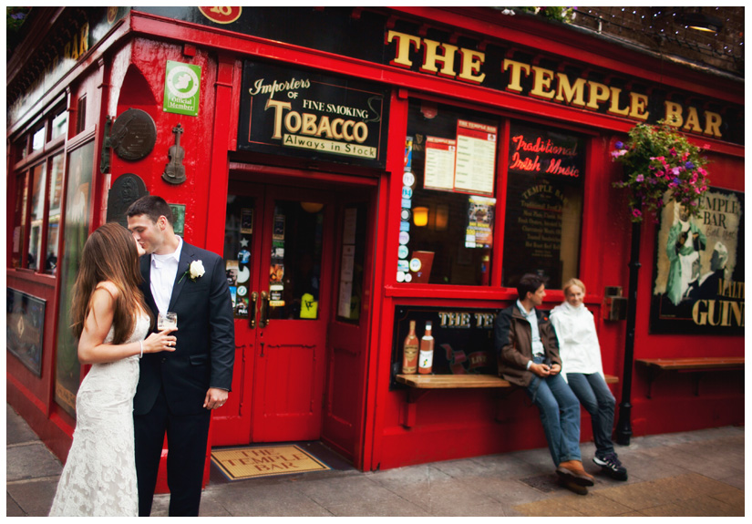 destination wedding of Erin Mazur and Tyler Hufstetler in Dublin Ireland by destination wedding photographer Stacy Reeves