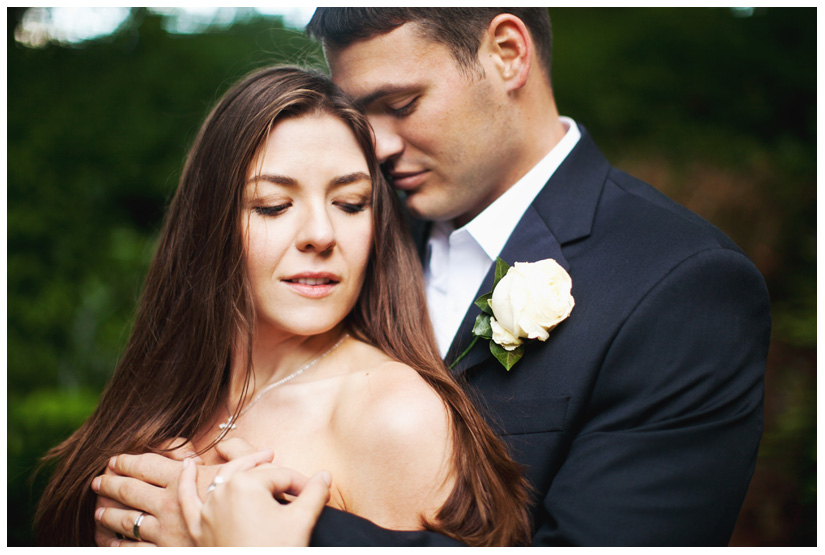 bride and groom portraits of Erin Mazur and Tyler Hufstetler in Dublin Ireland by destination wedding photographer Stacy Reeves