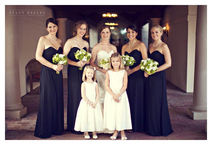 wedding photos of Heather Patterson and Anthony Simon at the Shadow Hawk Golf Club at the Houstonian Golf and Country Club in Richmond Texas by Dallas Wedding Photographers Stacy Reeves