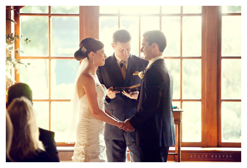 wedding photos of Heather Patterson and Anthony Simon at the Shadow Hawk Golf Club at the Houstonian Golf and Country Club in Richmond Texas by Dallas Wedding Photographer Stacy Reeves