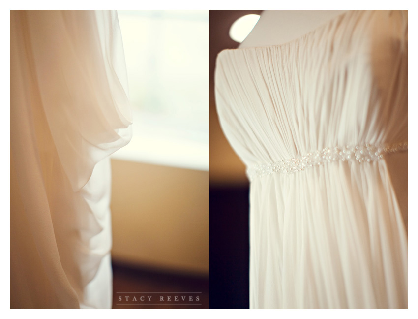 Holly Harlan and Shane intimate Houston wedding elopement at Briscoe Manor by Dallas wedding photographer Stacy Reeves