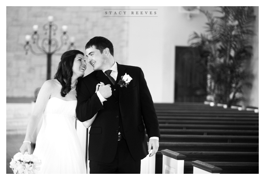 Holly Harlan and Shane intimate Houston wedding elopement at Briscoe Manor by Dallas wedding photographer Stacy Reeves