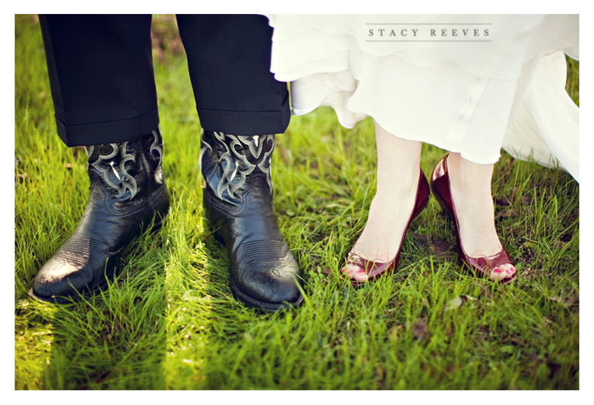 Holly Harlan and Shane intimate Houston wedding elopement at Briscoe Manor by Dallas wedding photographer Stacy Reeves