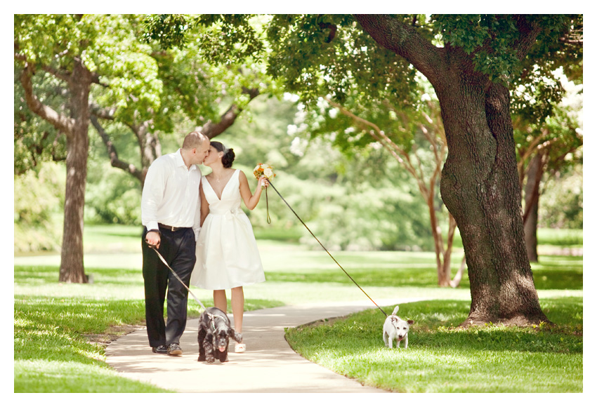 elopement intimate wedding photography at Lakeside in Highland Park by Fort Worth Texas wedding photographer Stacy Reeves
