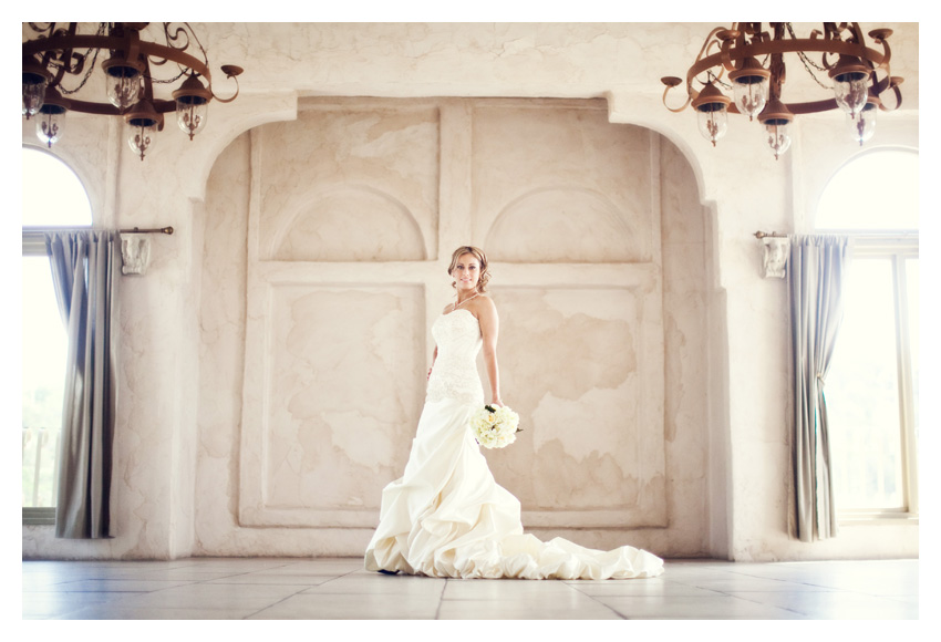 bridal portrait photo session of Jessica Templet Henshaw by Dallas wedding photographer Stacy Reeves