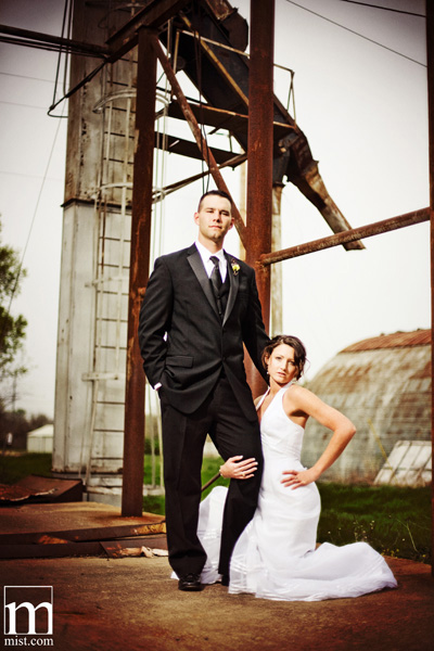 Wedding ceremony and reception of Jena Rhine and Justin Miller at the Forum in Whitney Texas by Dallas wedding photographer Stacy Reeves