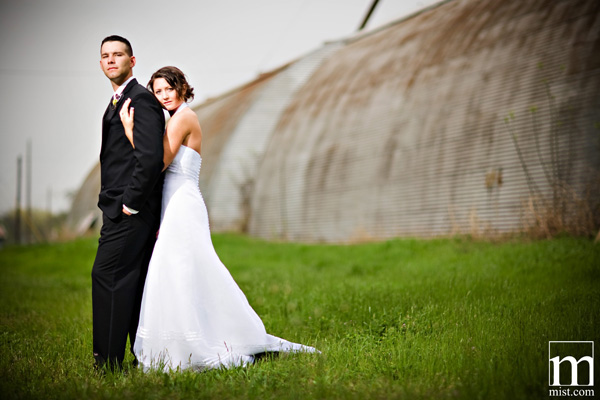 Wedding ceremony and reception of Jena Rhine and Justin Miller at the Forum in Whitney Texas by Dallas wedding photographer Stacy Reeves