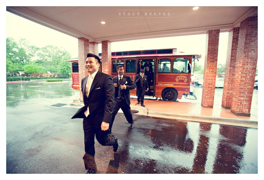 wedding of Jennifer Neri and Anthony TJ Bernardo at the Hotel Derek in Houston by Dallas wedding photographer Stacy Reeves