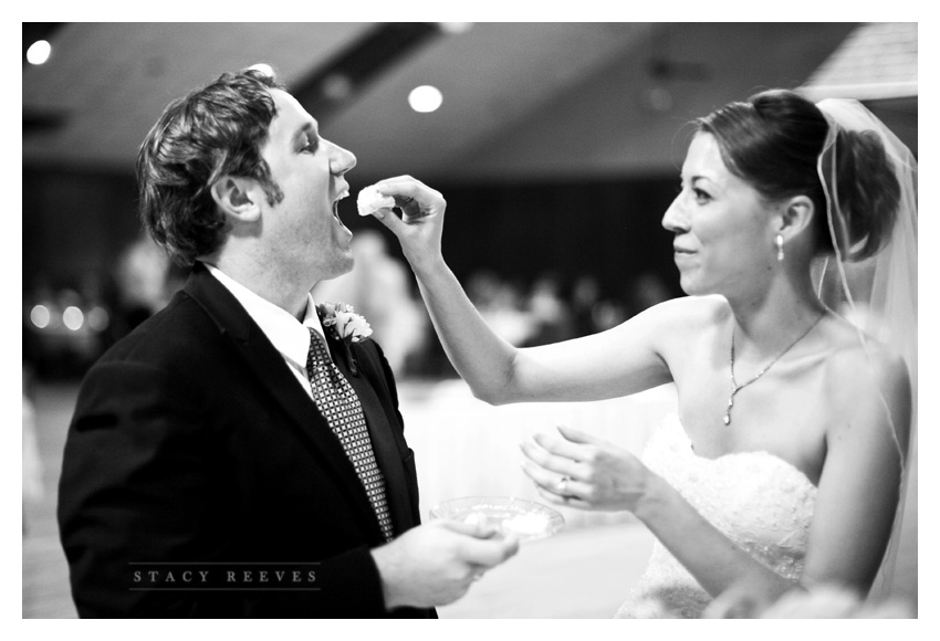 Aggie wedding photography of Lisa Kirk and Grant Speer in Ennis Texas by Dallas wedding photographer Stacy Reeves