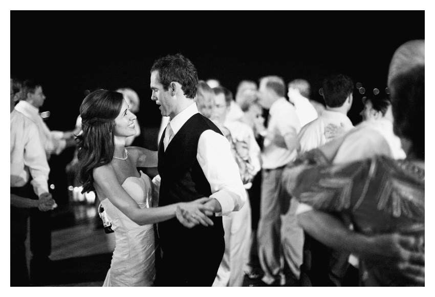 wedding photography of Jim Carlson and Lindsay Baldauf at Nature's Point in Austin Texas by Dallas wedding photographer Stacy Reeves