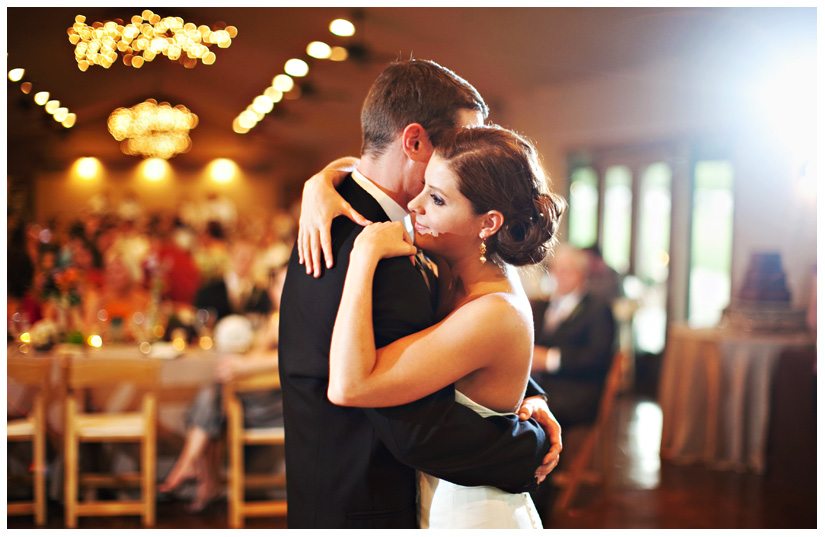 wedding photos of Lauren Poole and Jeff Gunter at OW Ranch in Granbury Texas by Dallas wedding photographer Stacy Reeves