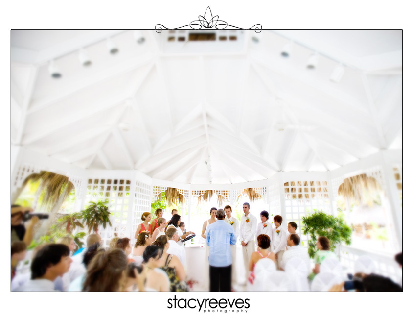 Destination wedding of Nikole Busenius and Chris Bordato at Sun Village Resort in Cofresi, Puerta Plata, Dominican Republic by Dallas wedding photographer Stacy Reeves