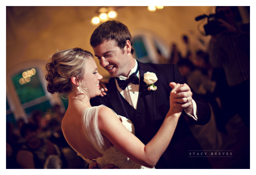 Photos of the southern shabby chic vintage wedding of Rebecca Becca Weathers and Erik Fite at the Carnegie Library in historic downtown Jefferson by Dallas wedding photographer Stacy Reeves