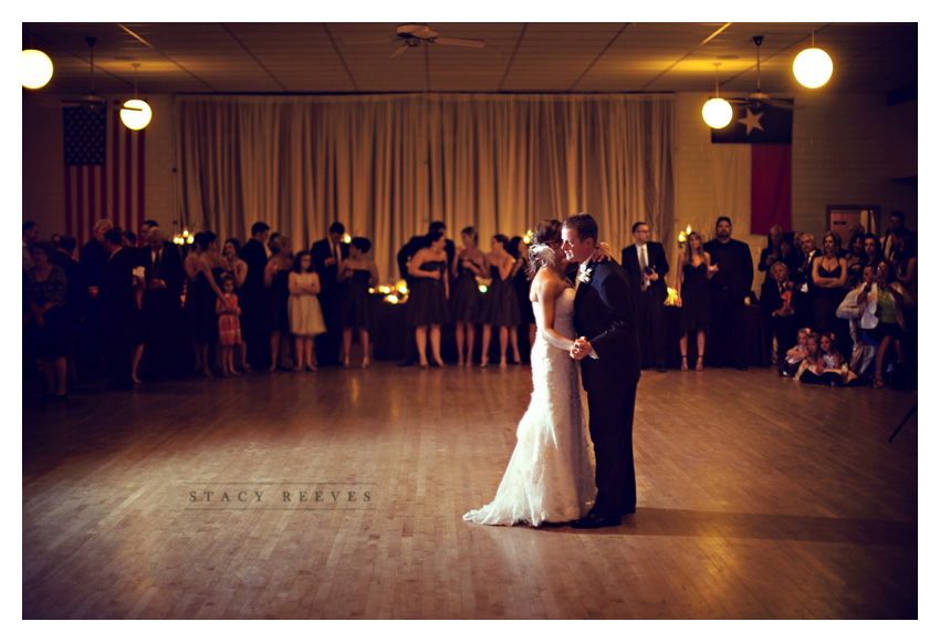 wedding of Stacy Bilnoski and John Matthew McEnaney in Houston by Dallas wedding photographer Stacy Reeves