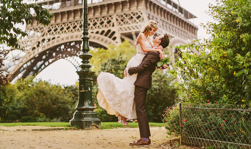 Dallas and Paris Destination wedding photographer Stacy Reeves