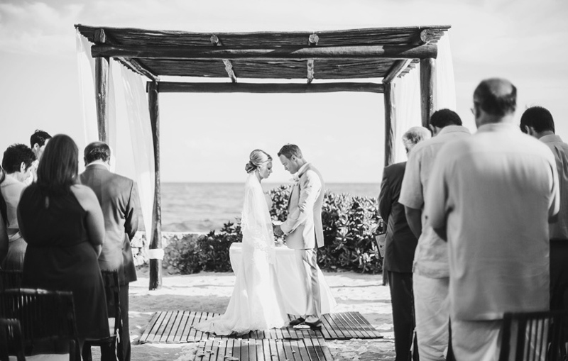 Dallas and Paris Destination wedding photographer Stacy Reeves