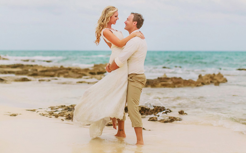 Dallas and Paris Destination wedding photographer Stacy Reeves