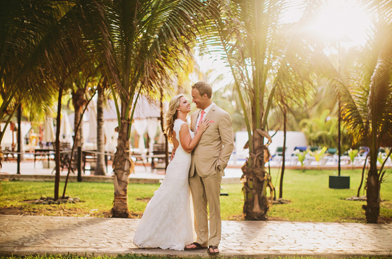 Dallas and Paris Destination wedding photographer Stacy Reeves